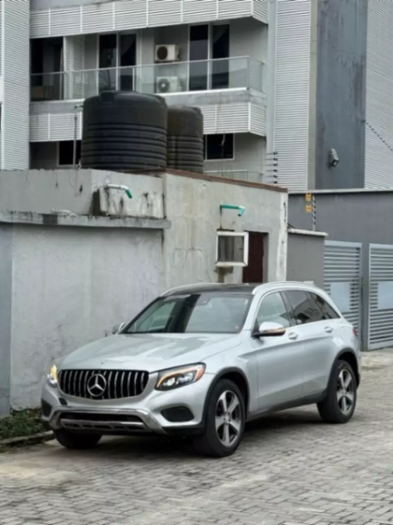 Mercedes-Benz GLC 300   - 2016