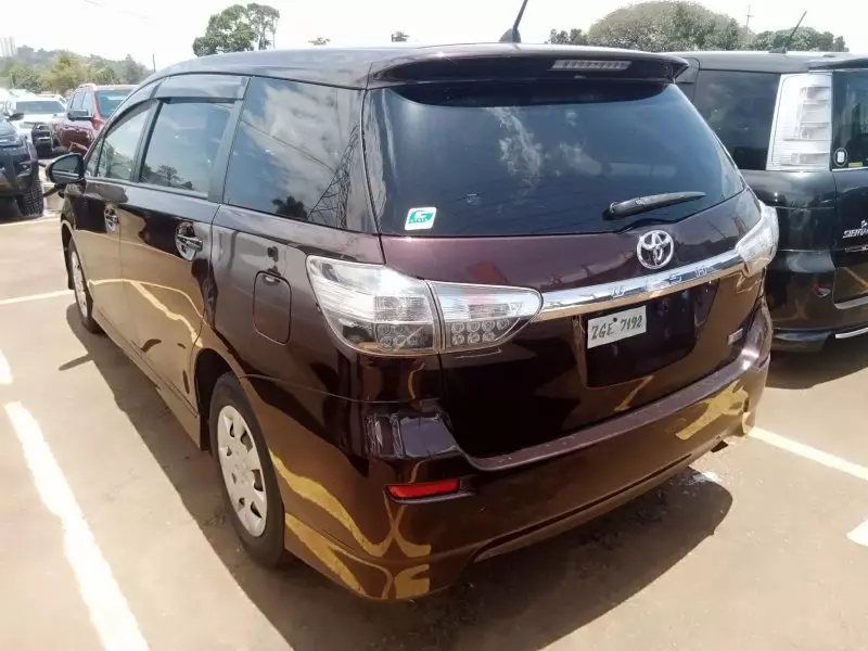Toyota Wish   - 2012