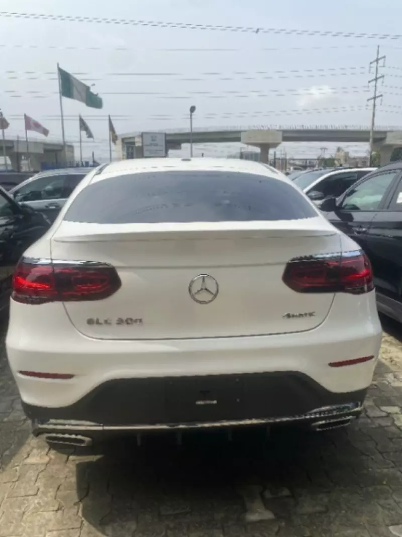 Mercedes-Benz GLC 300   - 2020