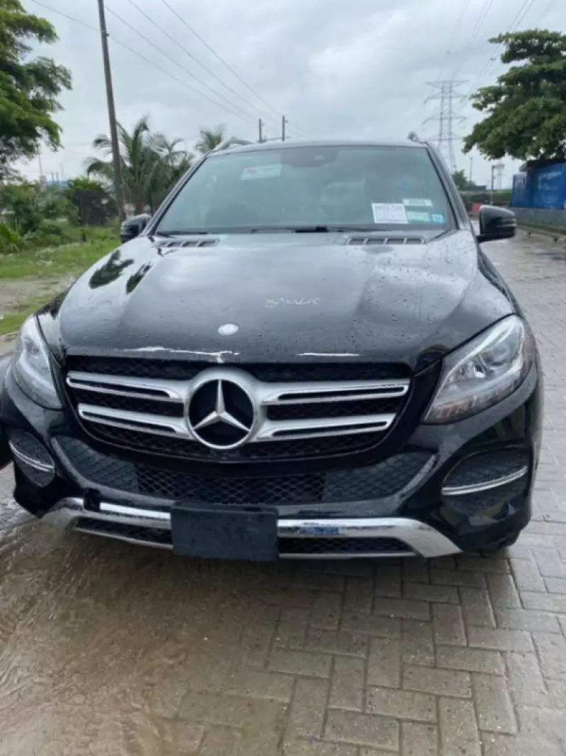 Mercedes-Benz GLE 350   - 2016