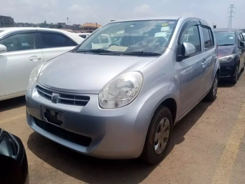 Toyota Passo   - 2012