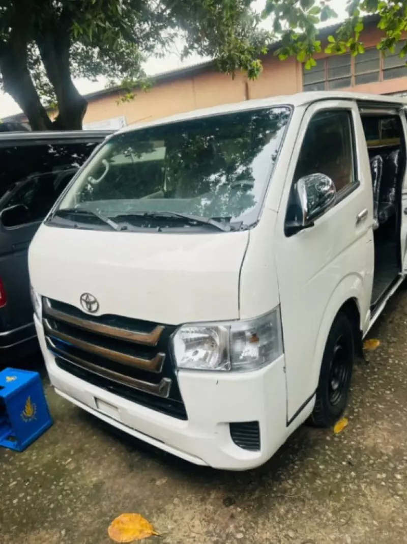 Toyota Hiace   - 2007