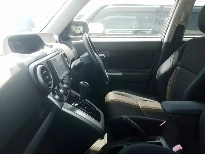 Toyota Rumion   - 2012