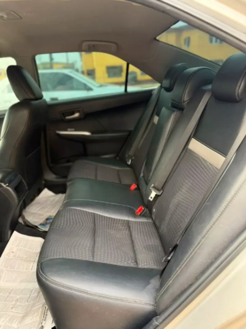 TOYOTA Camry   - 2012