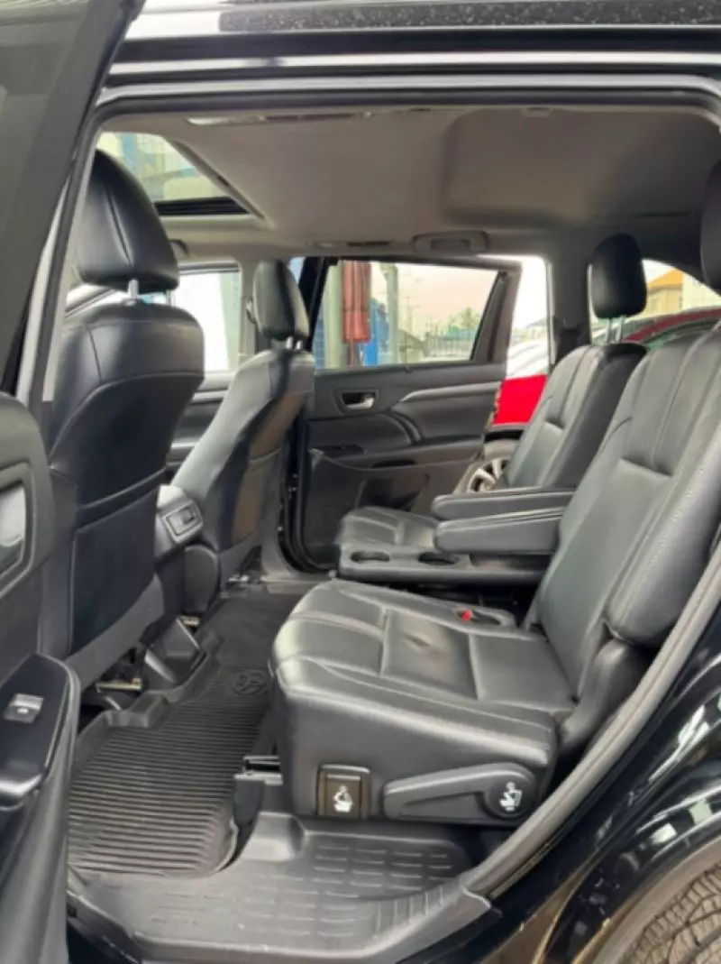 Toyota Highlander   - 2018