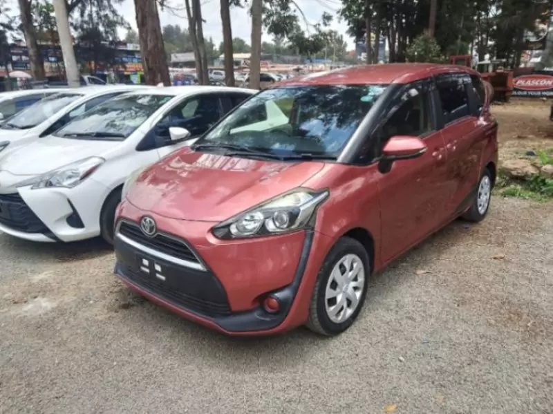 Toyota Sienta   - 2017