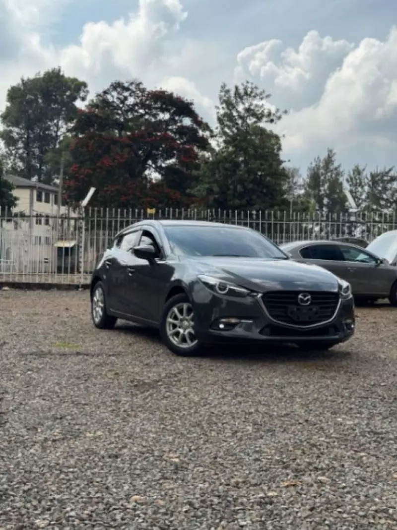 Mazda Axela    - 2017
