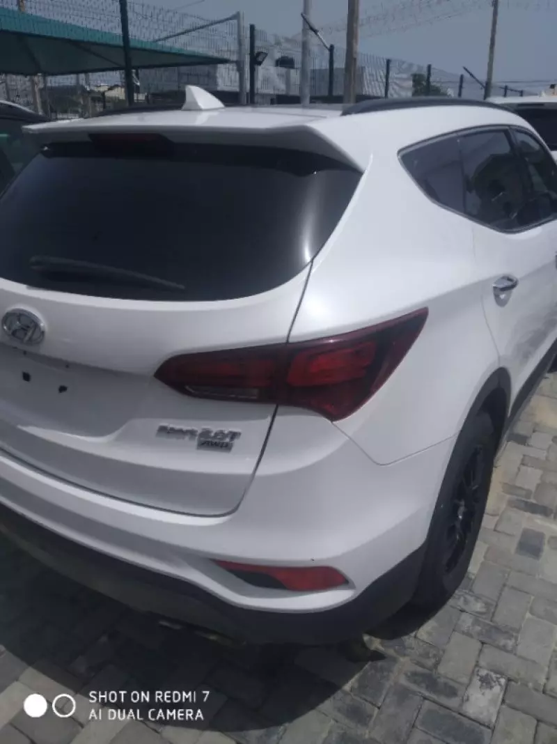 Hyundai Santa Fe Sport   - 2017