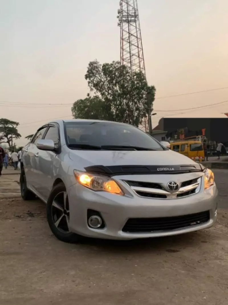 Toyota Corolla   - 2010