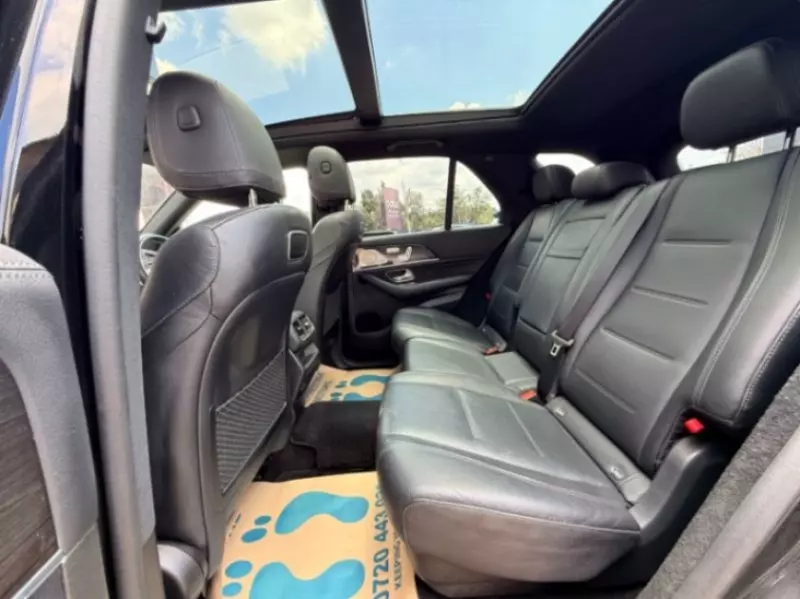 Mercedes-Benz GLE 300   - 2019