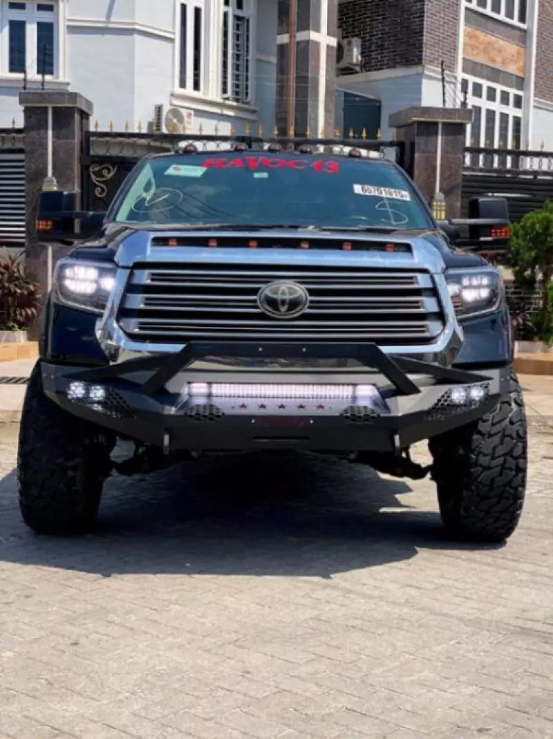 Toyota Tundra   - 2018