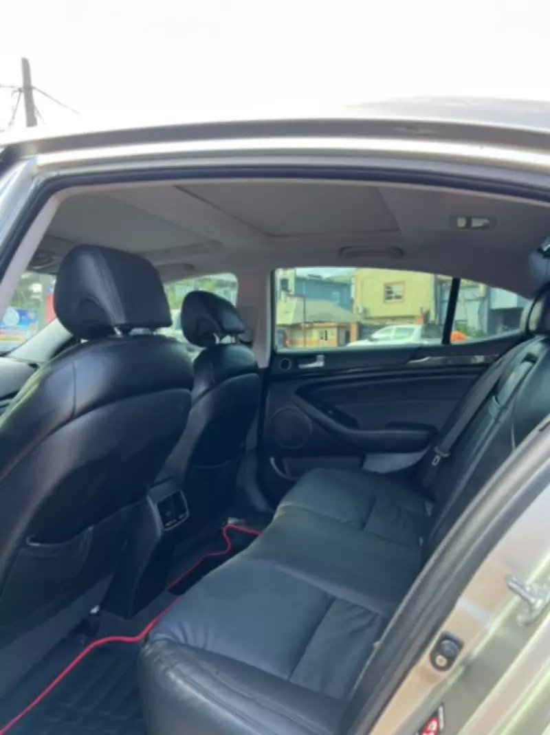 KIA Cadenza   - 2014