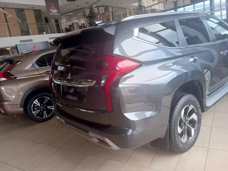 Mitsubishi Pajero Sport   - 2025
