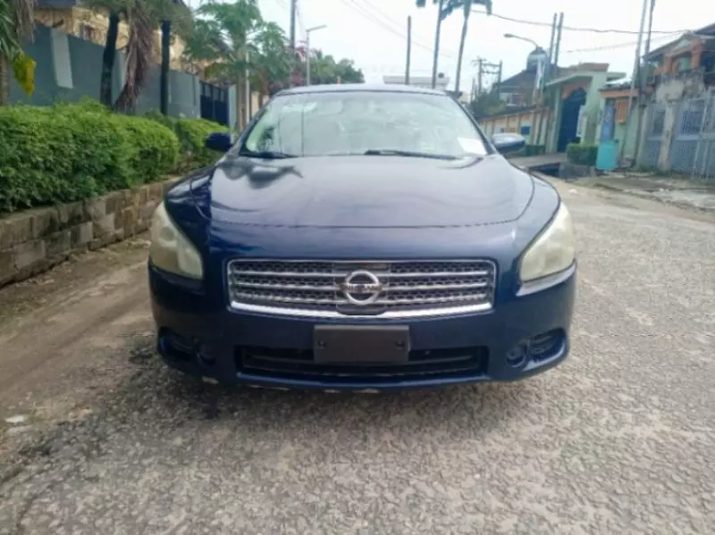 Nissan Maxima   - 2011