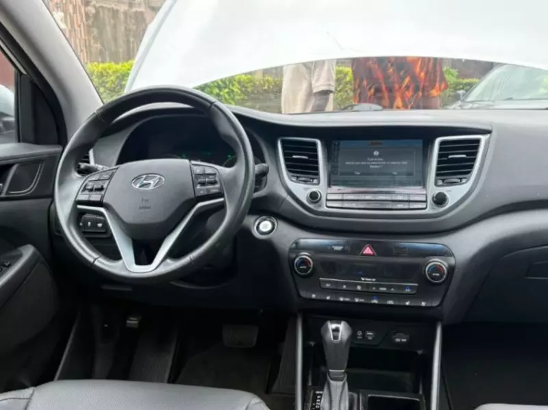 Hyundai Tucson   - 2016