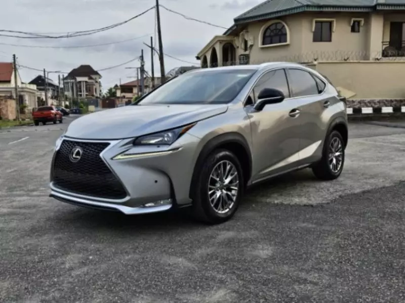 Lexus NX   - 2017
