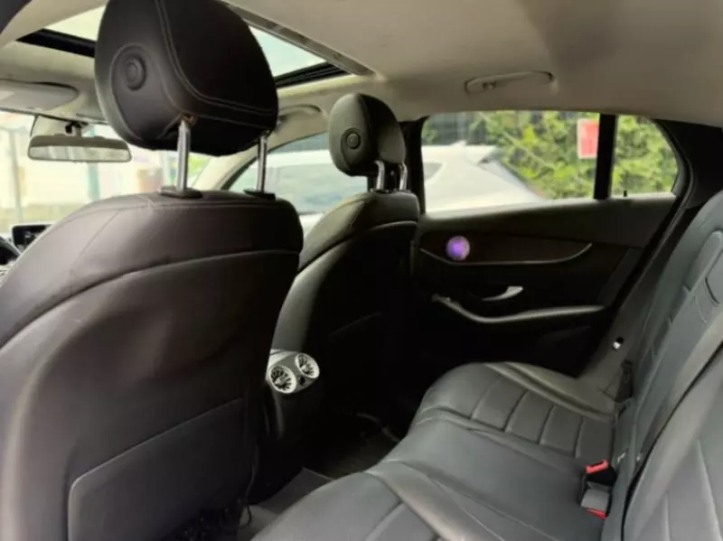 Mercedes-Benz GLC 300   - 2016