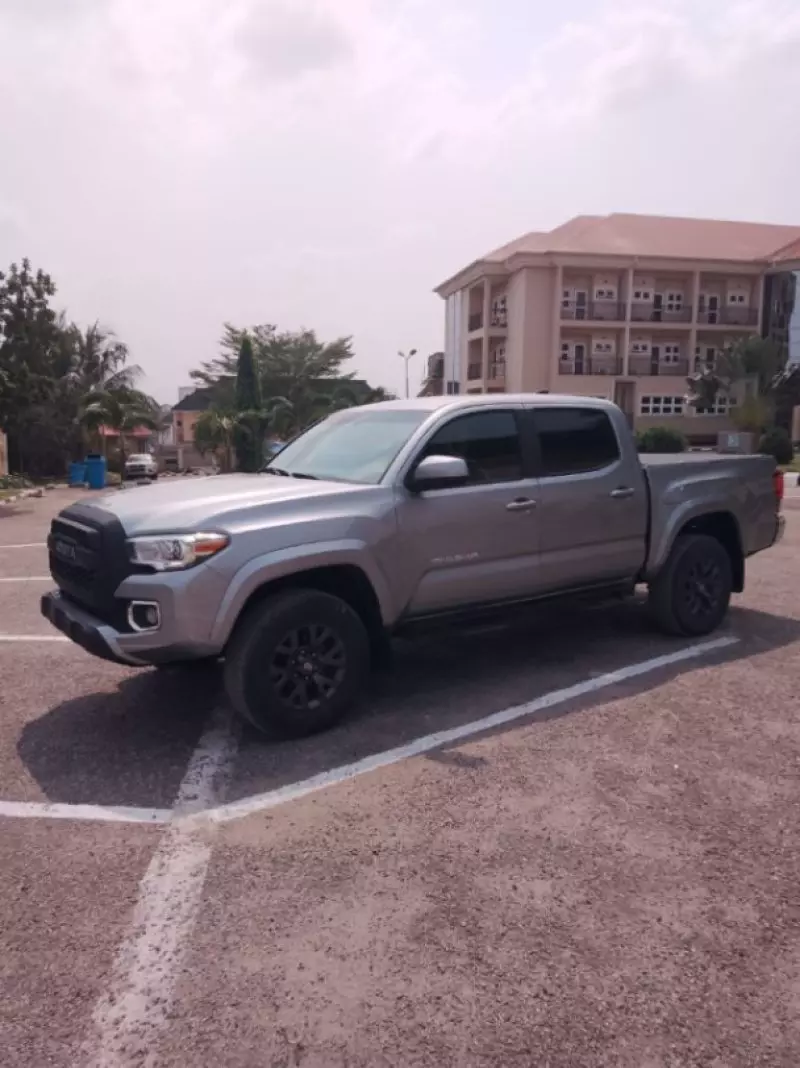 Toyota Tacoma   - 2023