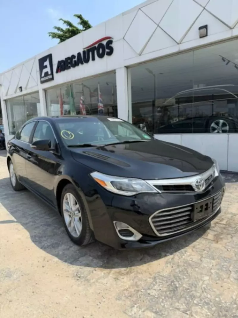Toyota Avalon - 2014