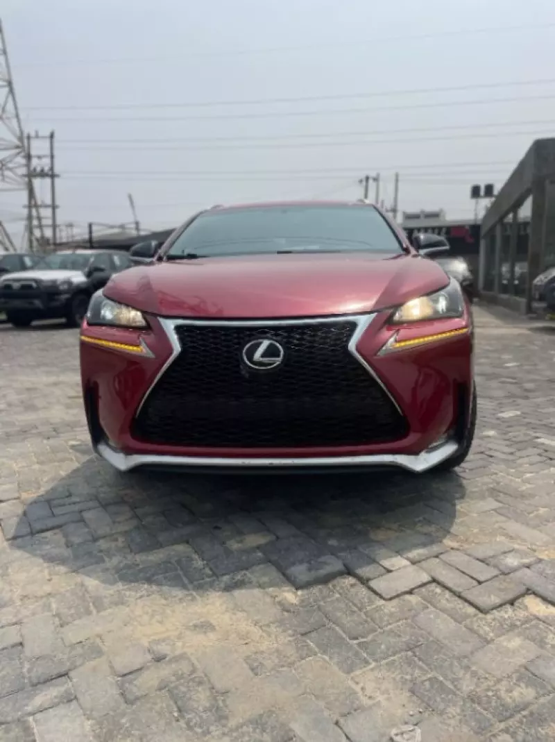 Lexus NX   - 2017