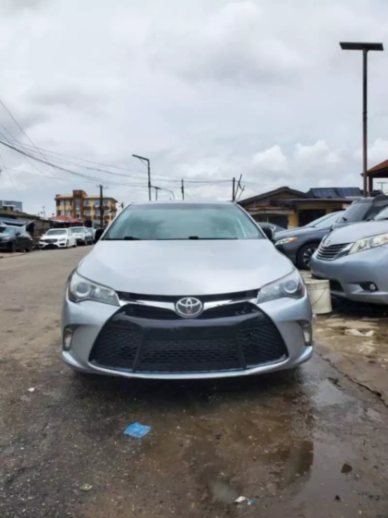 Toyota Camry   - 2015