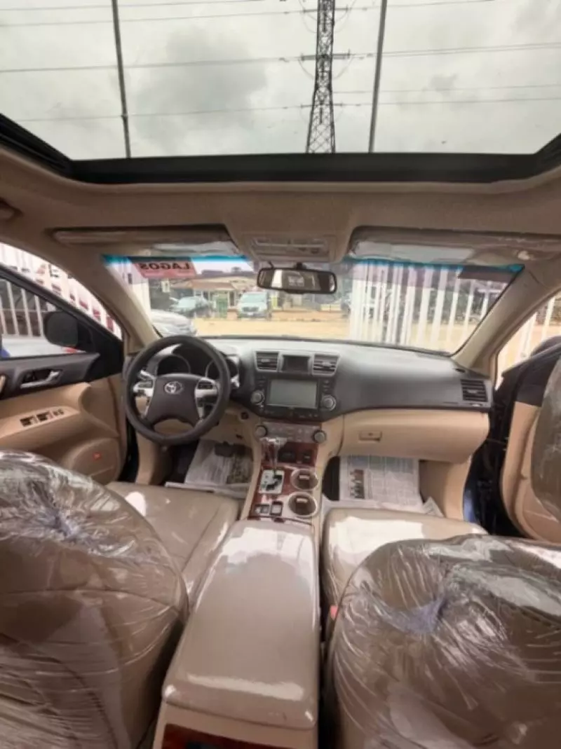 TOYOTA Highlander   - 2012