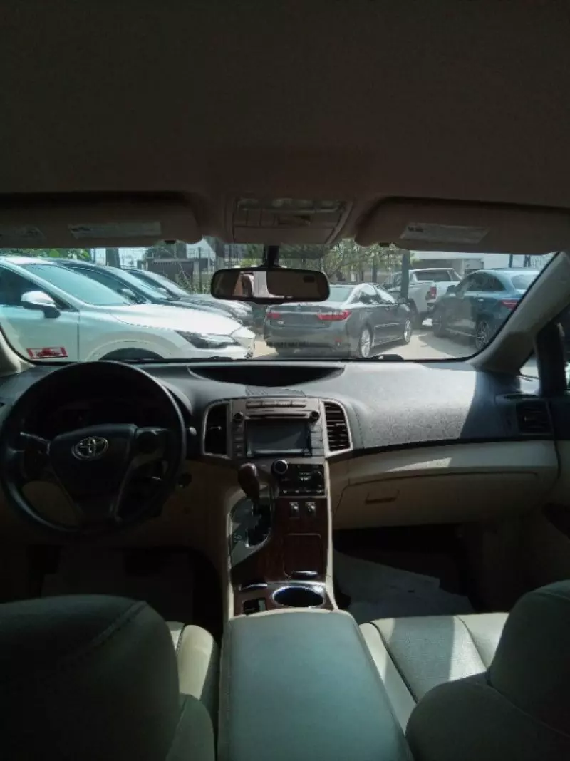 Toyota Venza   - 2013