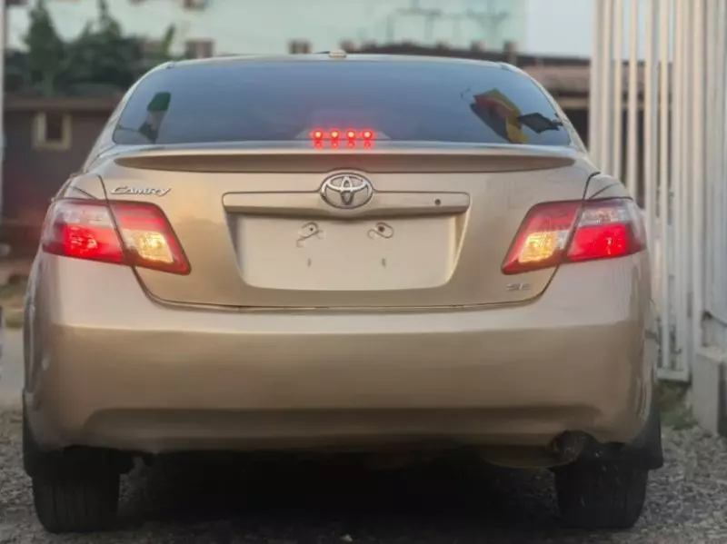 TOYOTA Camry   - 2011