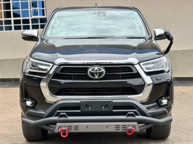 Toyota Hilux   - 2020
