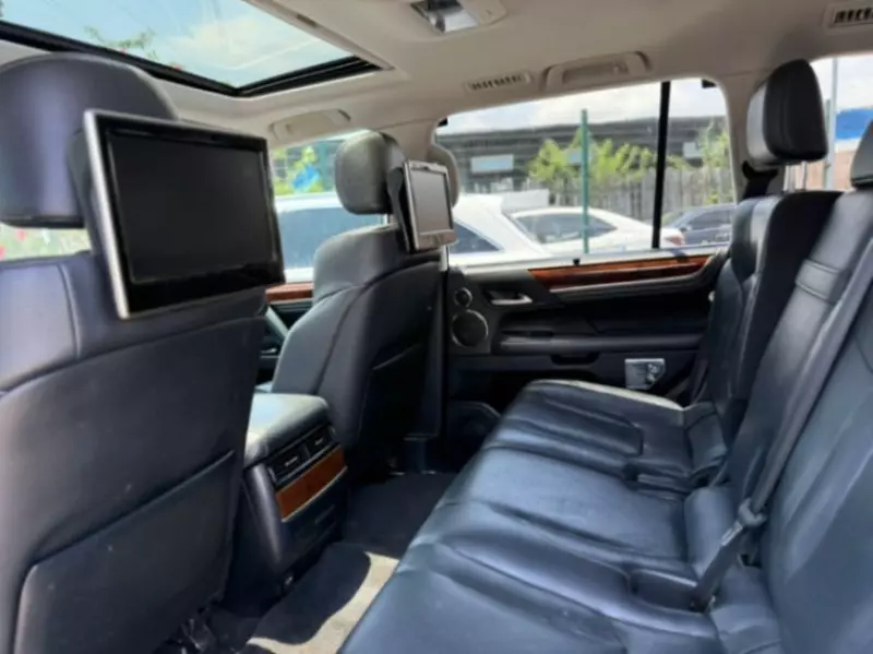 Lexus LX 570   - 2019