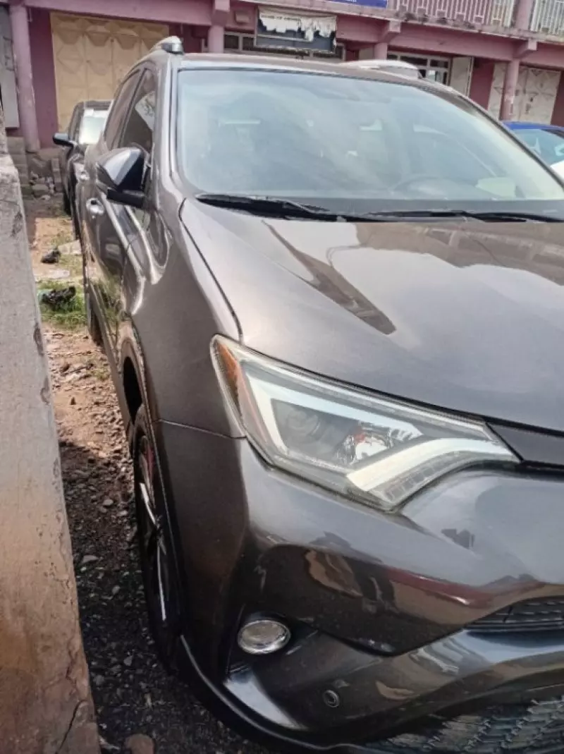 Toyota RAV 4   - 2021