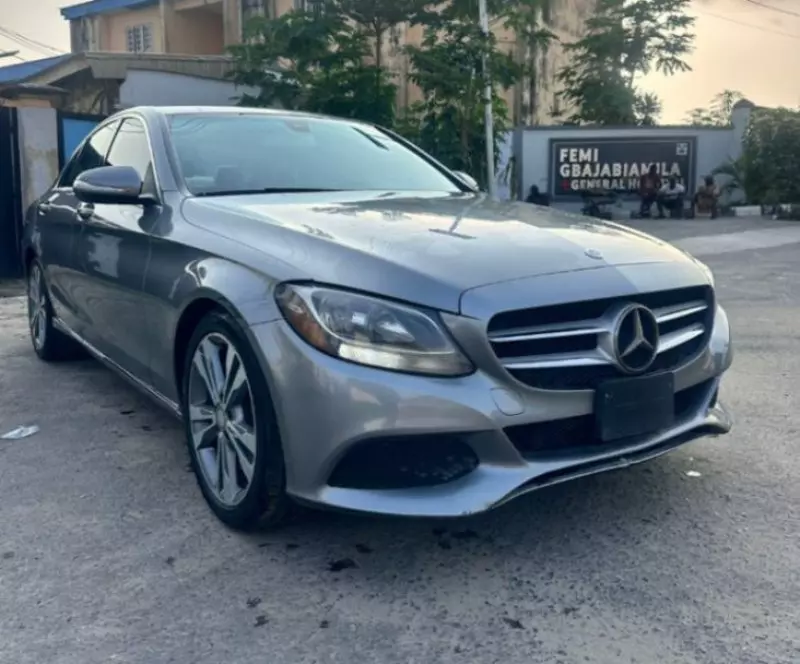 Mercedes-Benz C 300   - 2015