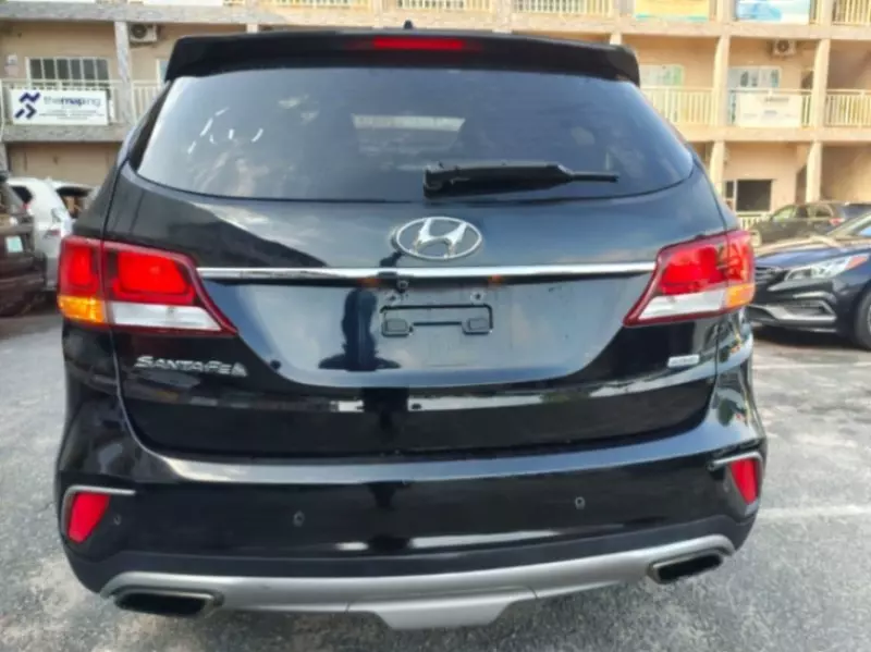 Hyundai Santa Fe   - 2018
