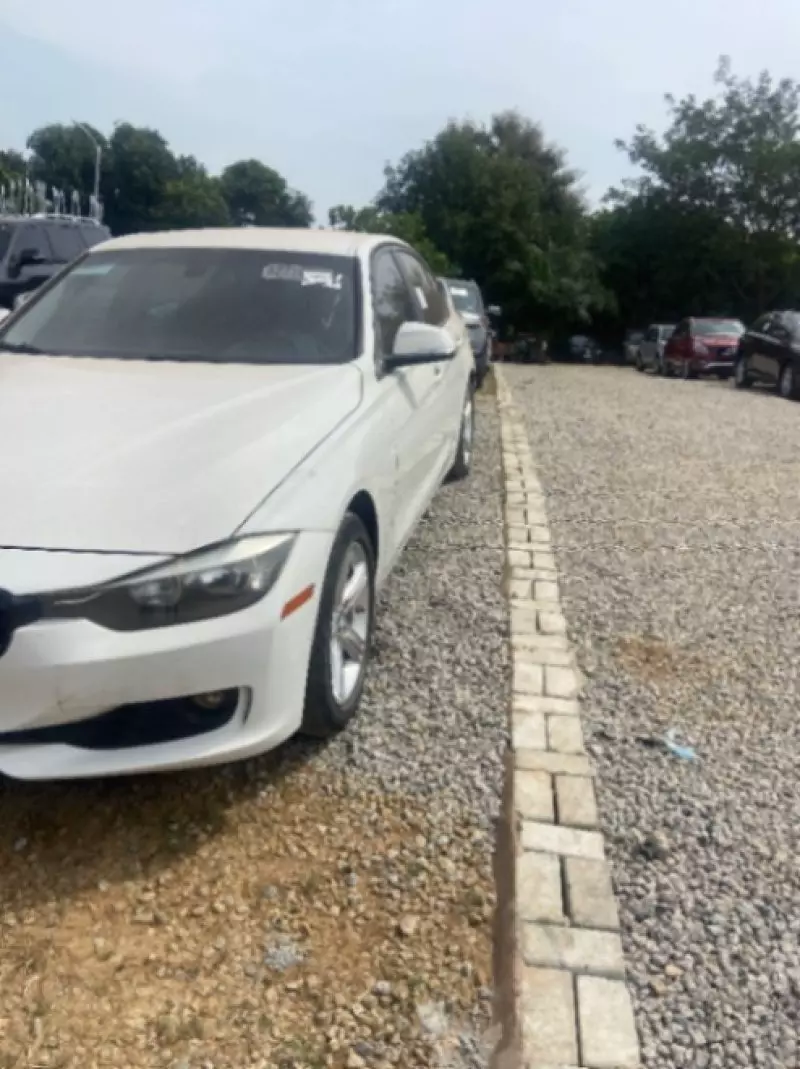BMW 328i - 2014