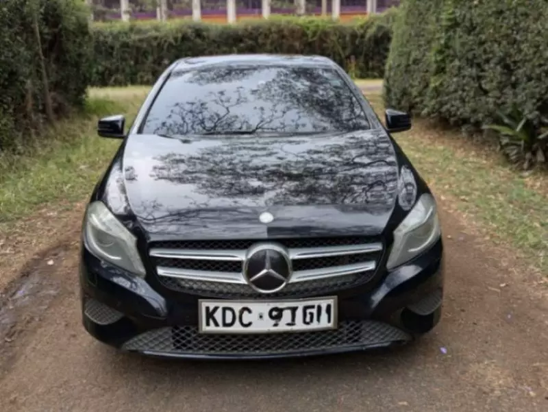 Mercedes-Benz A180   - 2014