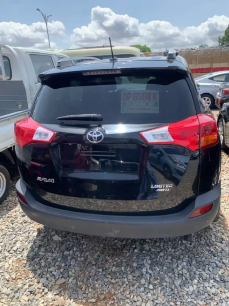 Toyota RAV4   - 2014