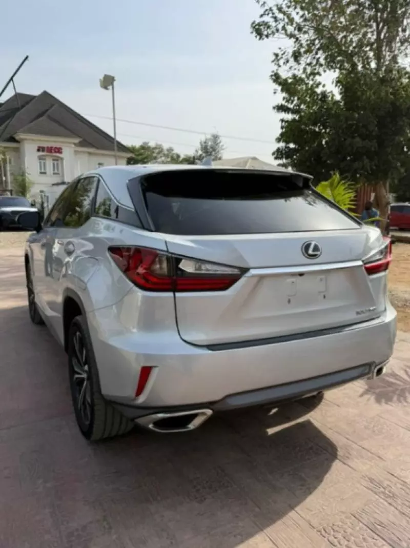 Lexus RX   - 2017