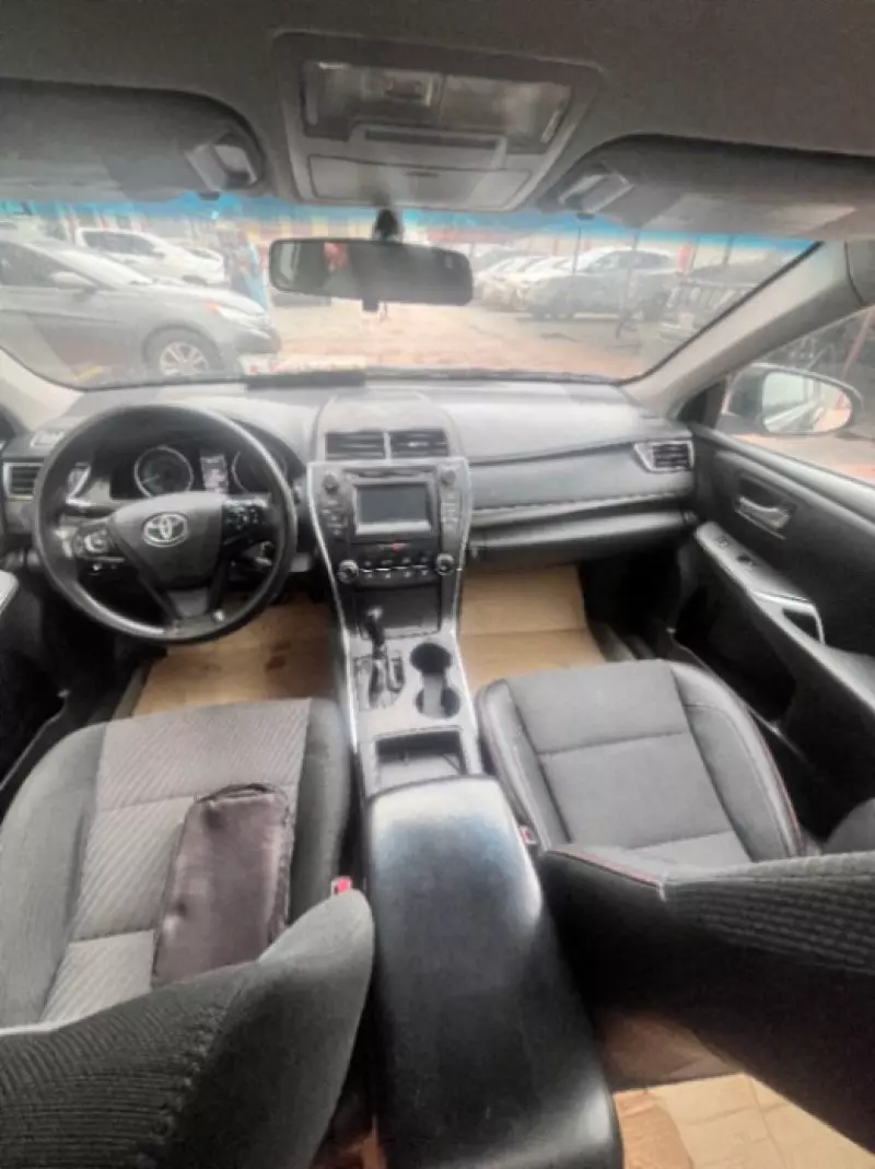 Toyota Camry   - 2016