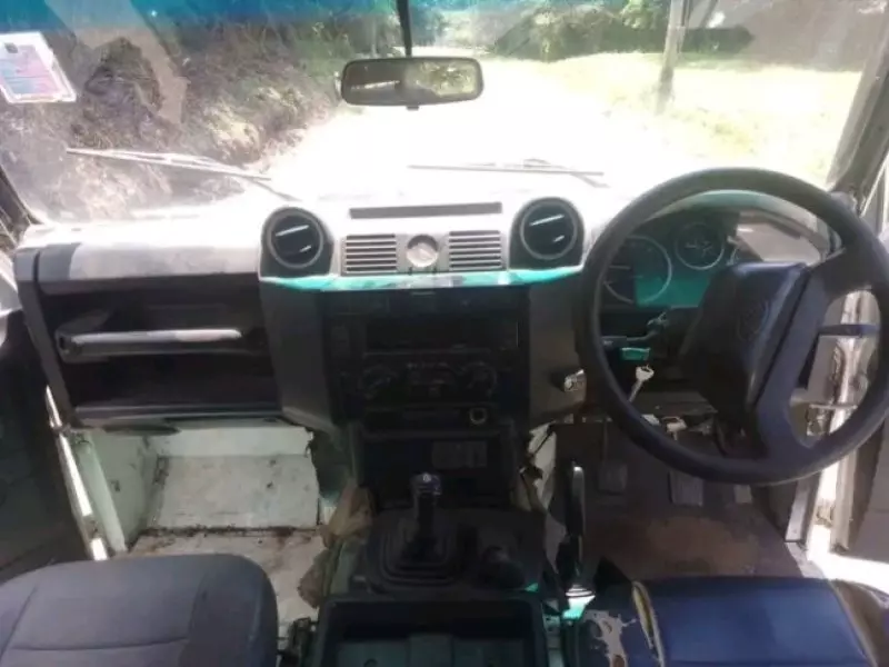 Land Rover Defender   - 2009