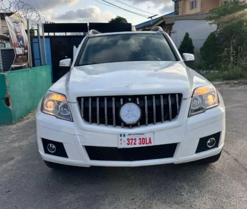 Mercedes-Benz GLK 350   - 2010