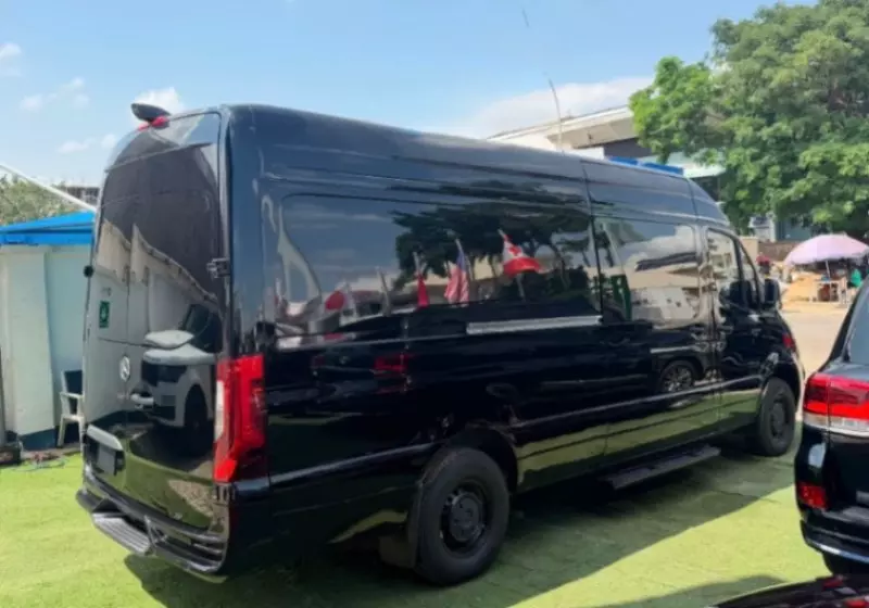 Mercedes-Benz Sprinter   - 2025