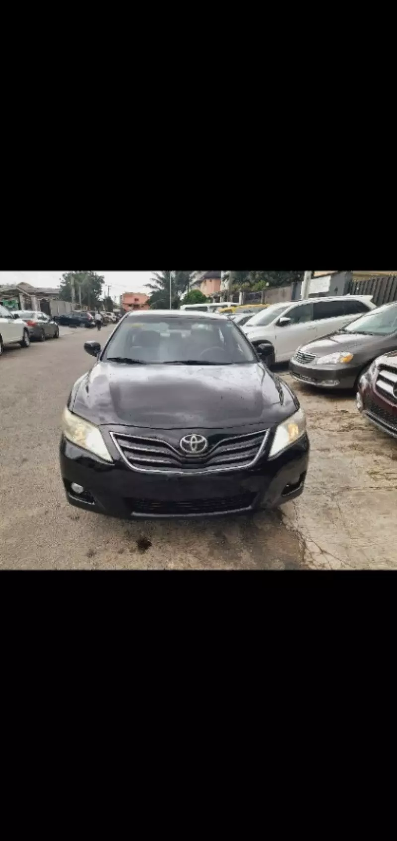 Toyota Camry - 2010