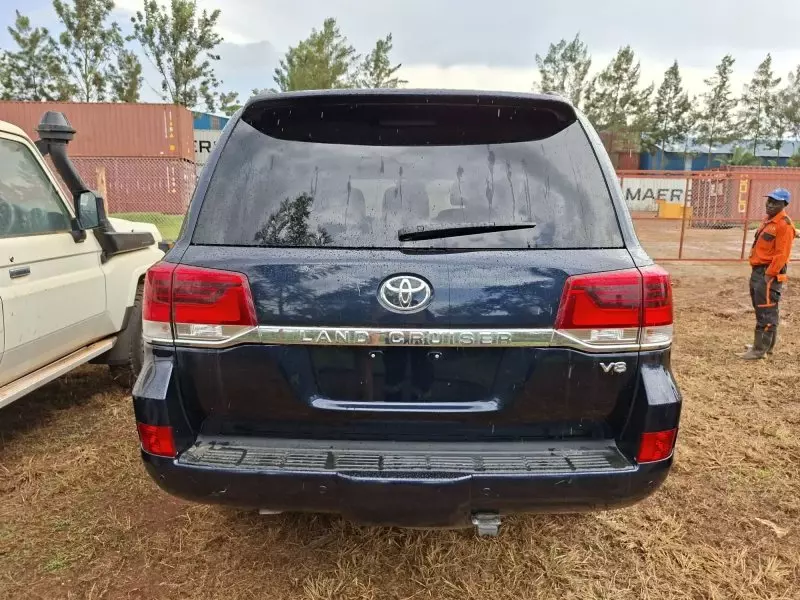 Toyota Landcruiser Vx V8    - 2019