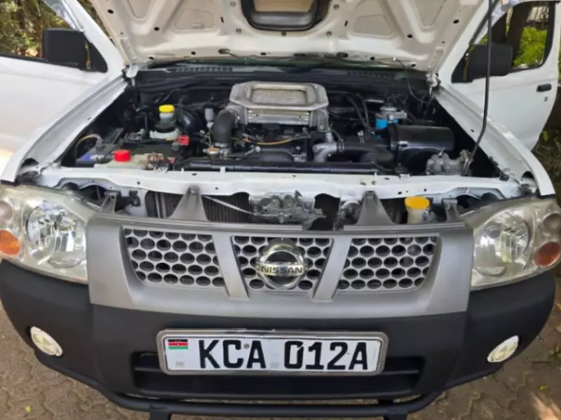 Nissan NP 300 - 2013