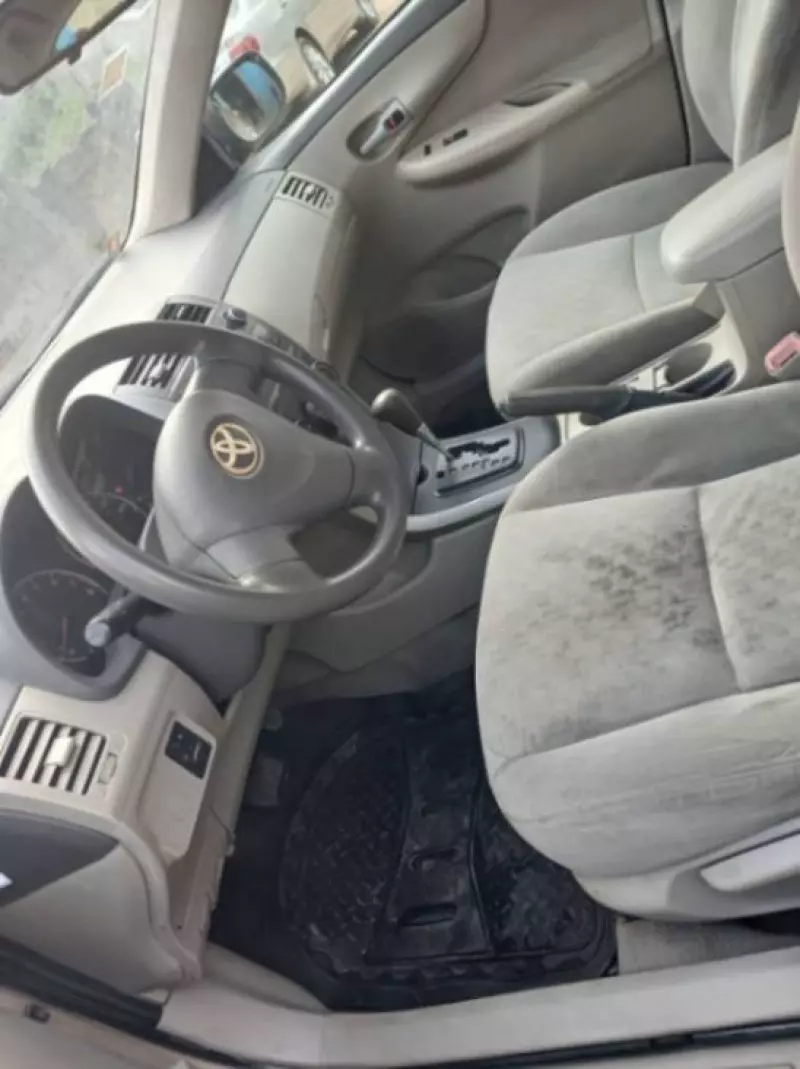 TOYOTA Corolla   - 2012