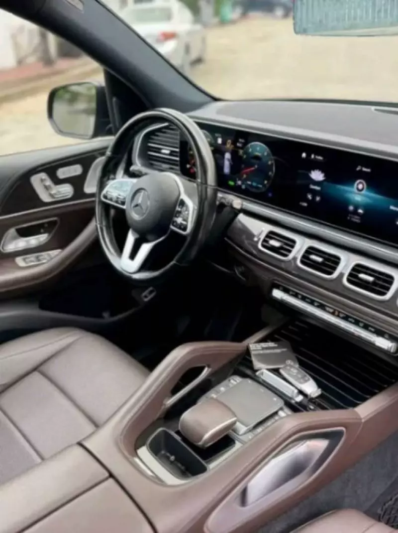 Mercedes-Benz GLE-Class   - 2021