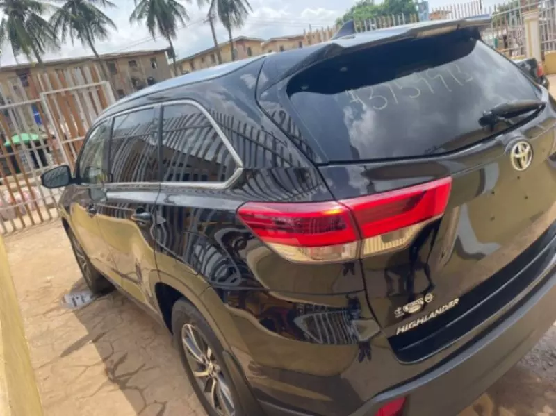Toyota Highlander   - 2018