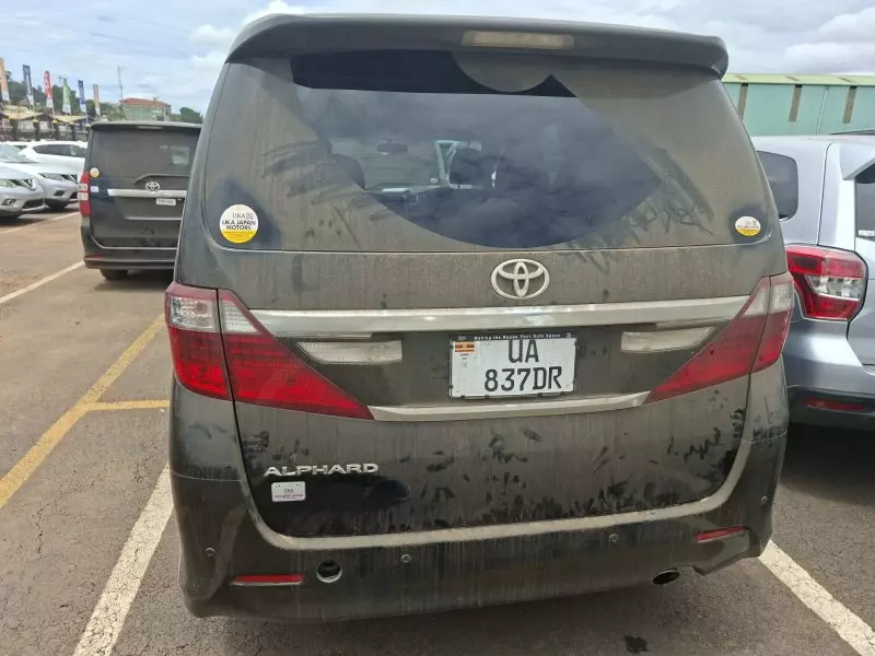 Toyota Alphard   - 2011
