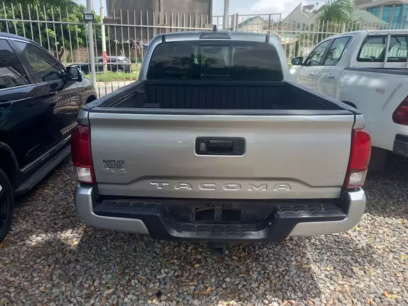 Toyota Tacoma   - 2021
