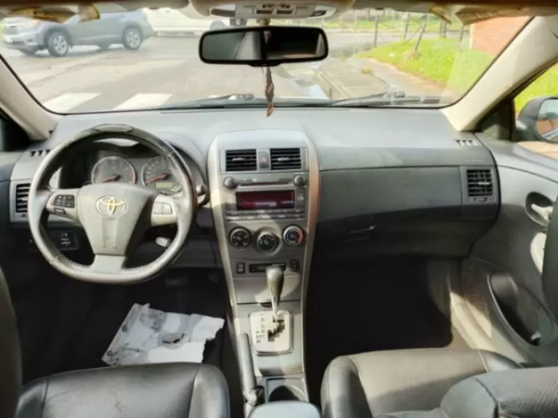 TOYOTA Corolla - 2011
